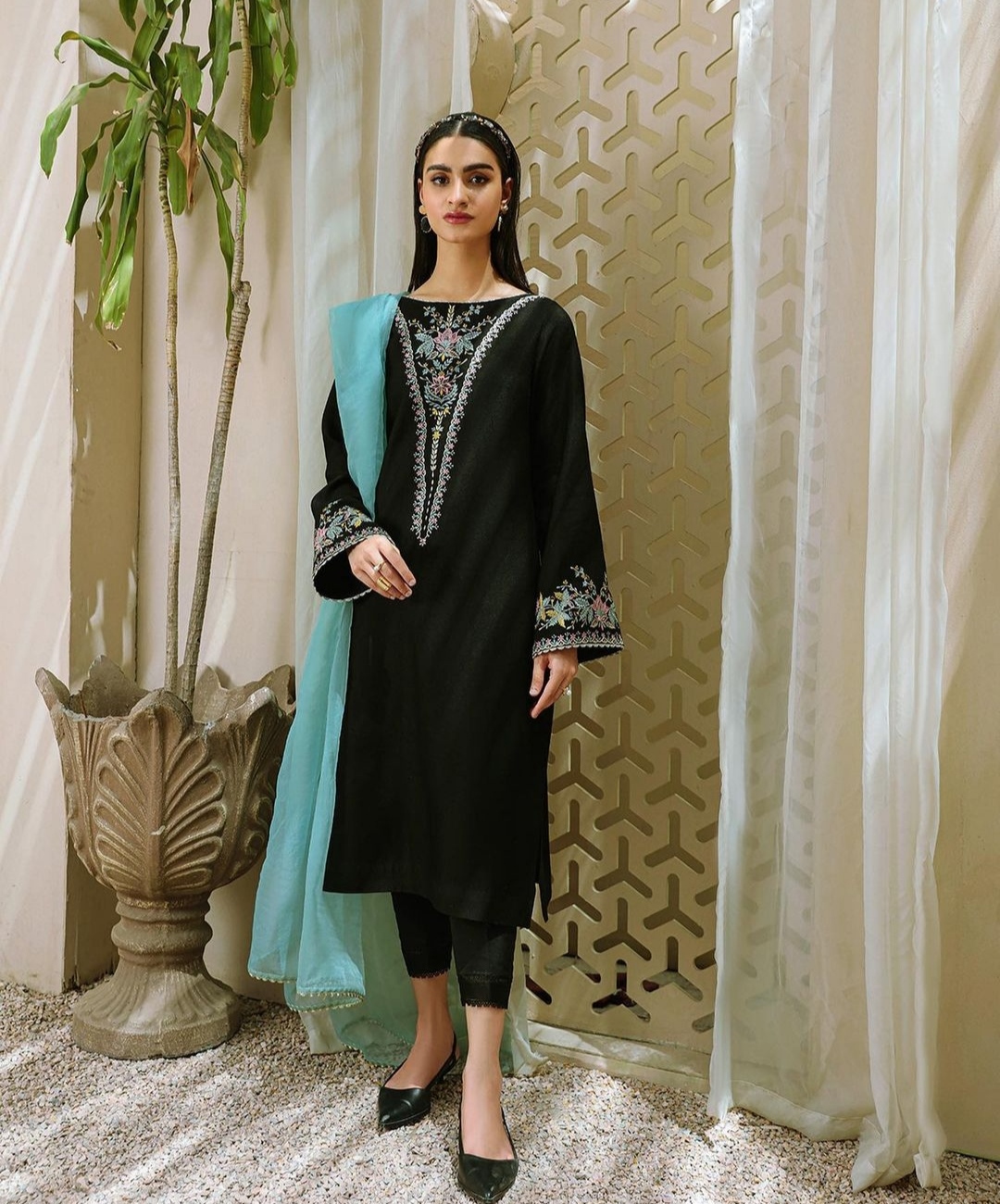 Buy Banarasi Green& Black Salwar Suit With Heavy Dupatta Online in India at  Lowest Prices - Price in India - buysnip.com