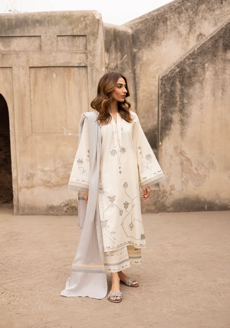 Norah Embroidered Suit Set With Dupatta