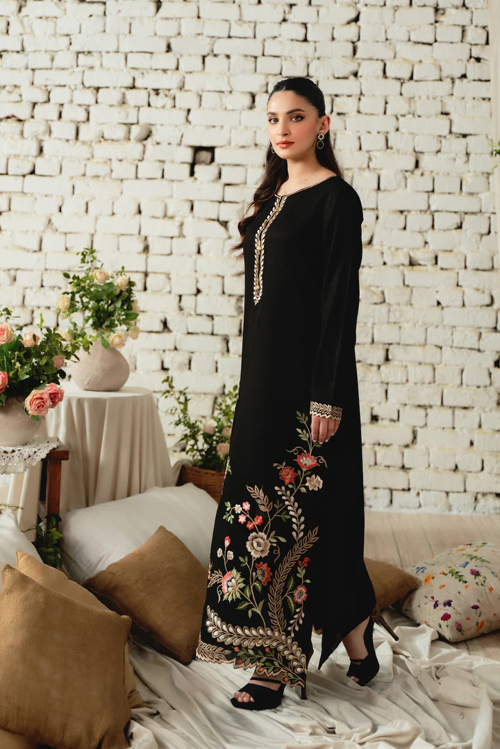 Haleh Embroidered Kurta With Pant Set - Image 3