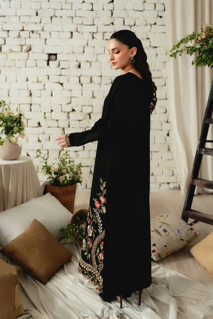 Haleh Embroidered Kurta With Pant Set - Image 4