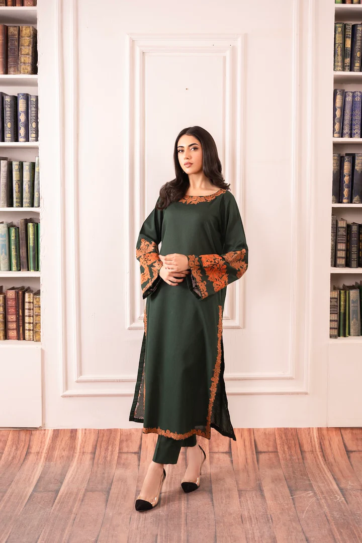 Selene Embroidered Suit Set With Dupatta