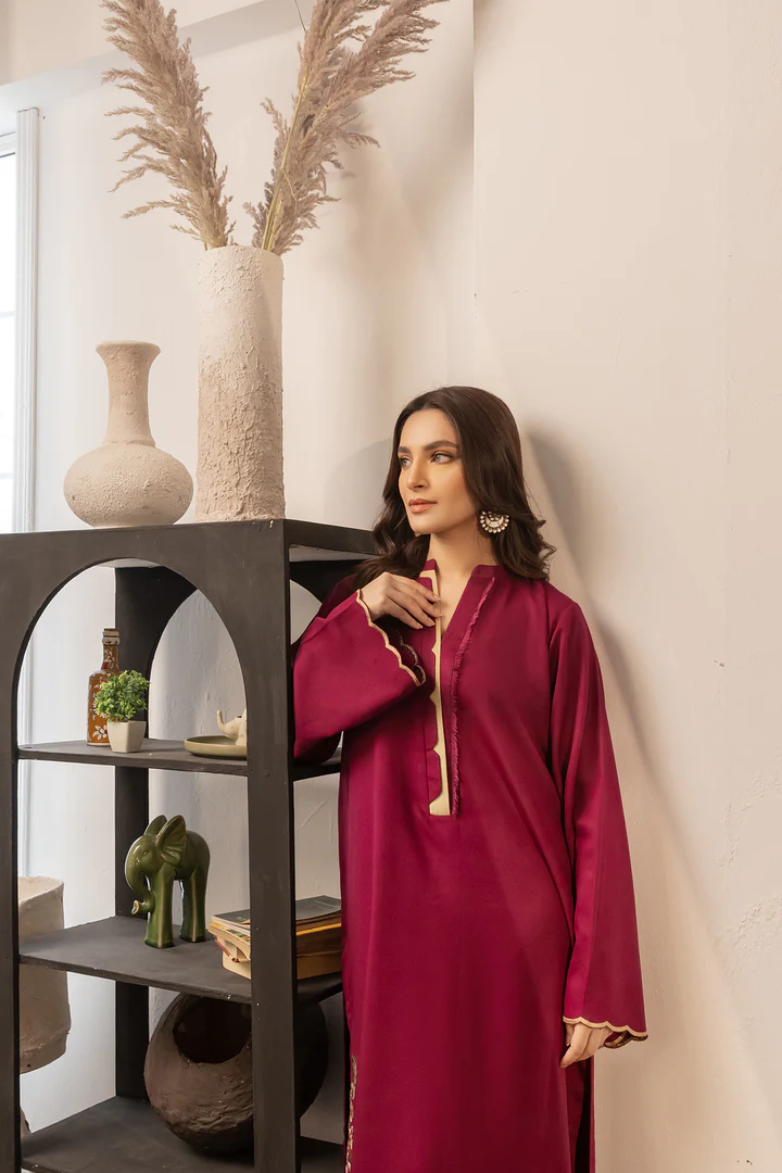 Fleur Embroidered Kurta With Pant Set - Image 4