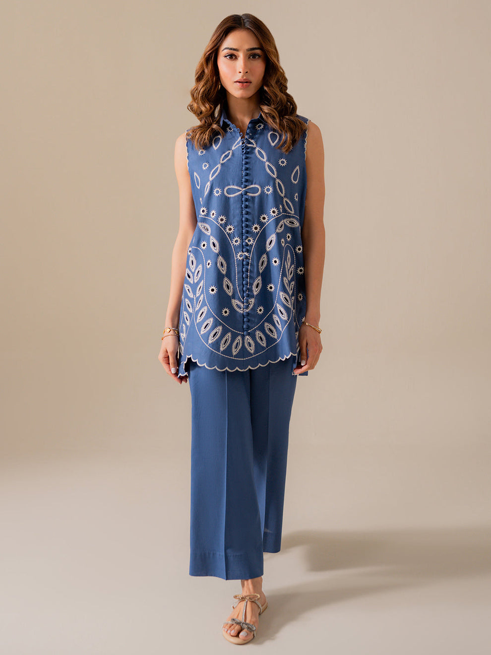 Kiels Embroidered Kurta With Pant set
