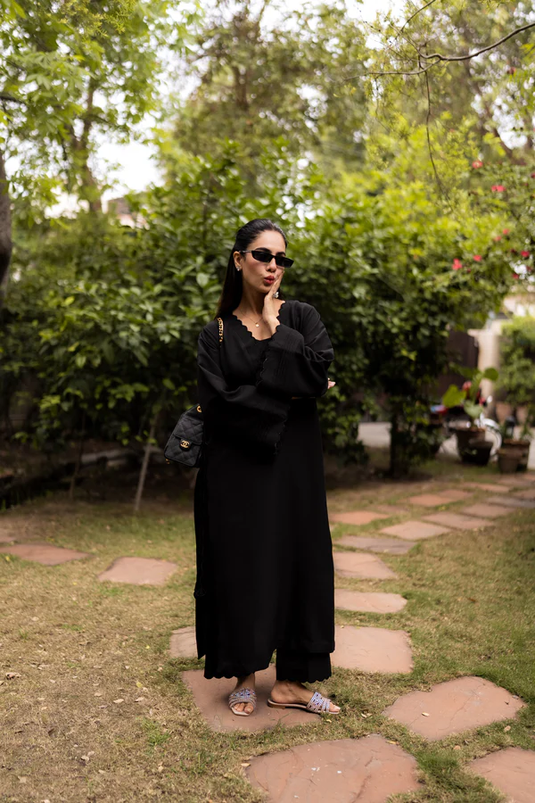 Black Swarm Kurta With Pant set